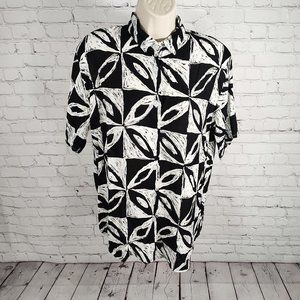 VTG Traffic Jam Black White Rayon Button Up Collared Top USA Women's Size Small
